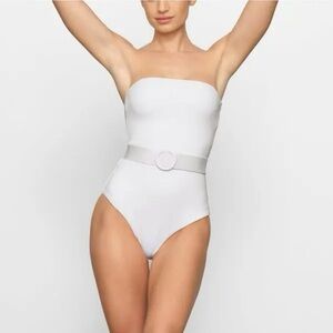 BNWT Skims Sculpting Swim Strapless One Piece Marble 4X